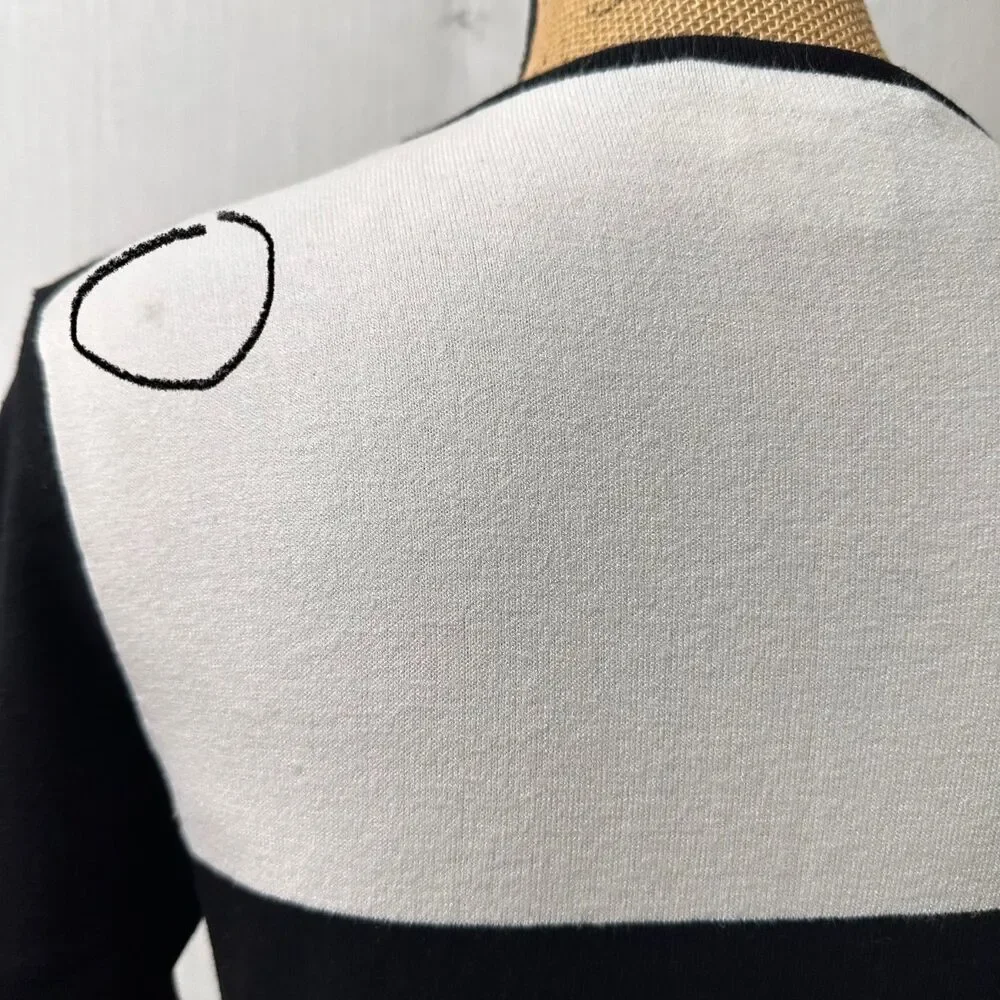 Apriori Escada Blue White Black Soft Knit Short Sleeve Sweater Top Sz 8